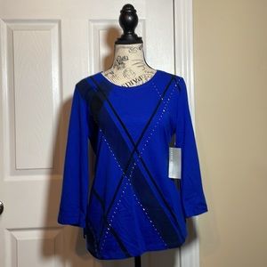 Women’s long sleeve top.